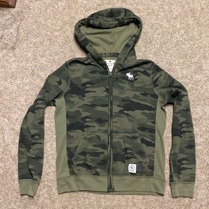 Abercrombie Kids Hoodie Sweatshirt CAMO excellent as 15/16 Boys Youth